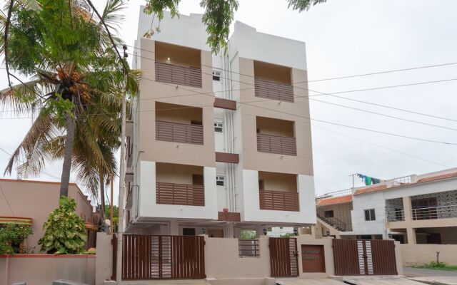 OYO 15702 Thulsi Residency