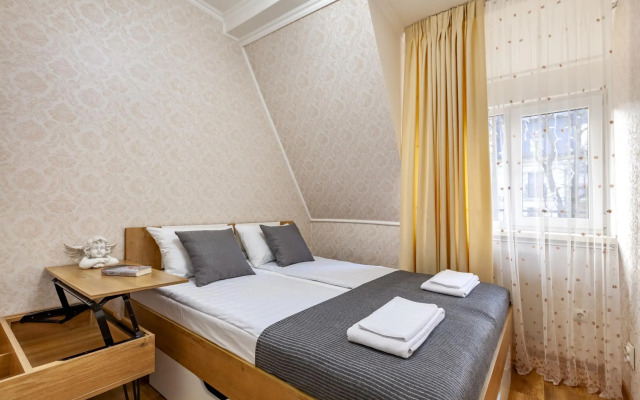 Апартаменты на улице Октябрьская 3