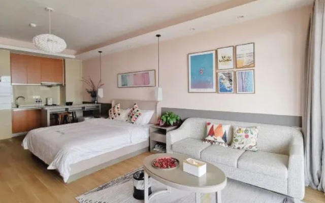 Blue sea and blue sky theme apartment (Huidong shuangyuewan store) – Guest Rooms – Huizhou