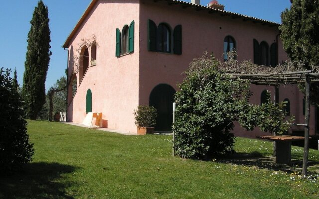 Majestic Farmhouse in San Vivaldo with Swimming Pool