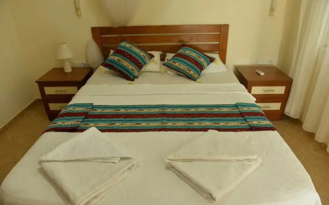 Villa Sunnyside by Lycia Collections