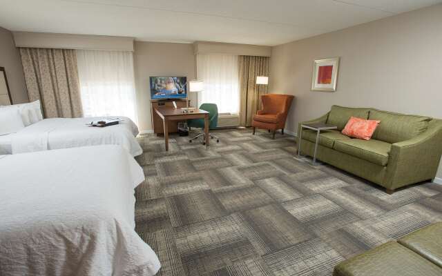 Hampton Inn & Suites Cincinnati-Union Center