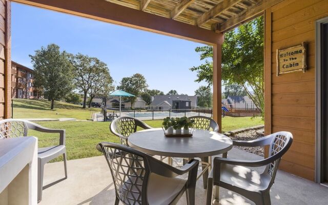 Ozark Escape at the Pointe