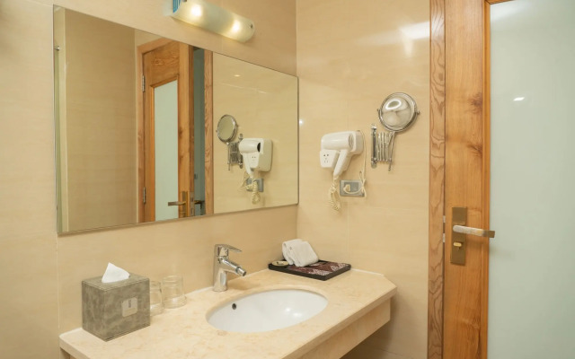 Parkside Sunline Hotel