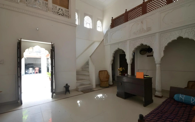 Rawla Mrignayani Palace