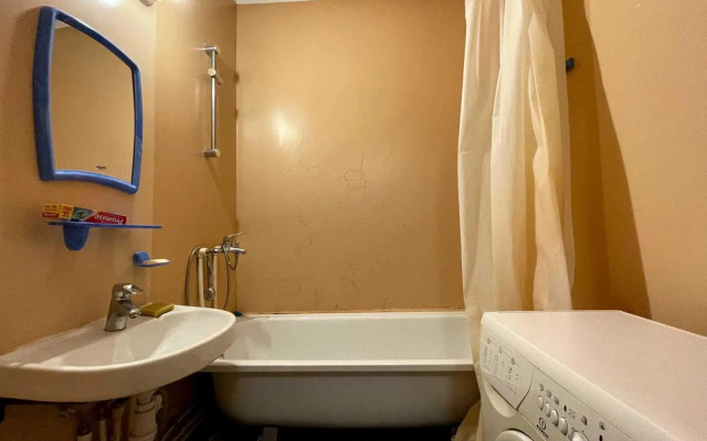 На Туристской