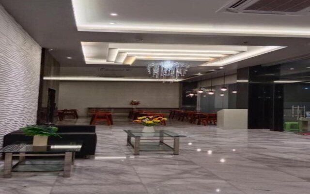 Grand   Thamrin  Hotel