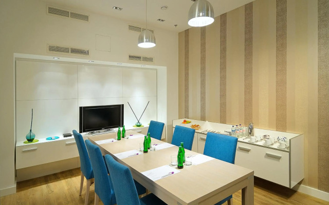 Atrium Fashion Hotel