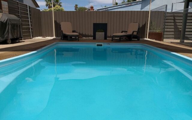 Country Mile Motor Inn