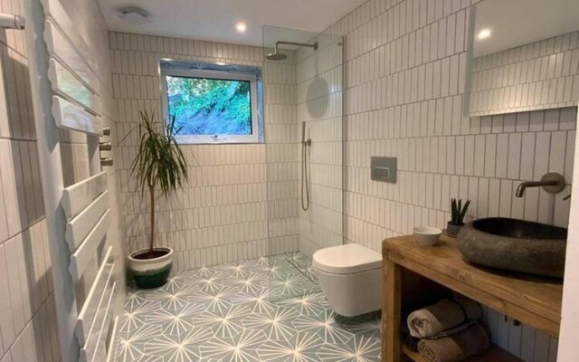Little Chi, Scandinavian Pitched Roof 2-bed House