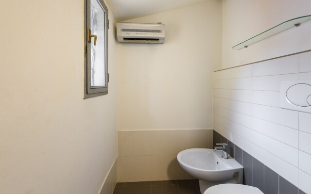 Tiny Velluti by Mmega