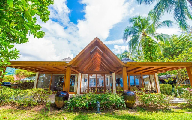 Charming Beachfront Villa on Bangtao