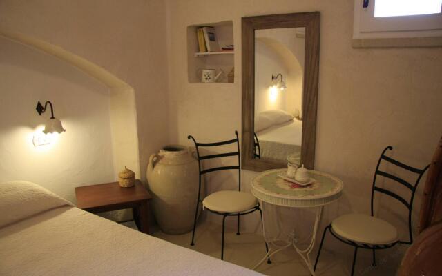 Romantic Flat with Pool