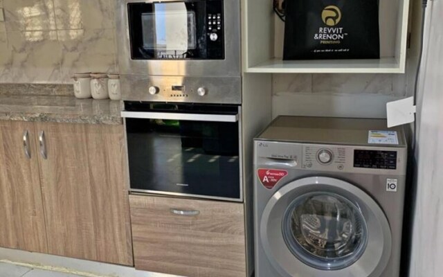 Luxury Atlantic Beach View Apartment in Lekki