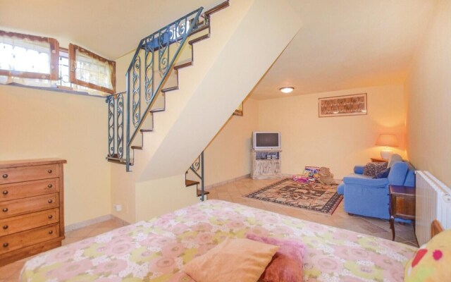 Amazing Home in Camaiore -lu- With 3 Bedrooms