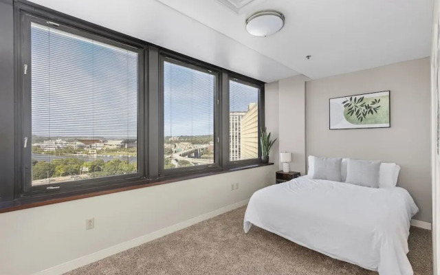 Sleek 2BR Downtown Retreat with Gym