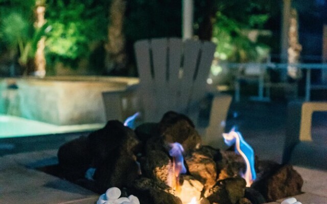 Silverado by AvantStay | WALK TO COACHELLA! Spanish Style Villa in Indio