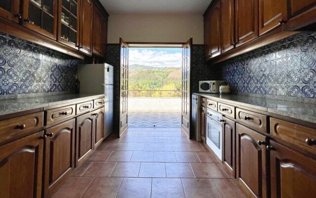 Villa Bouro - Stunning 4-bed Villa Near Geres