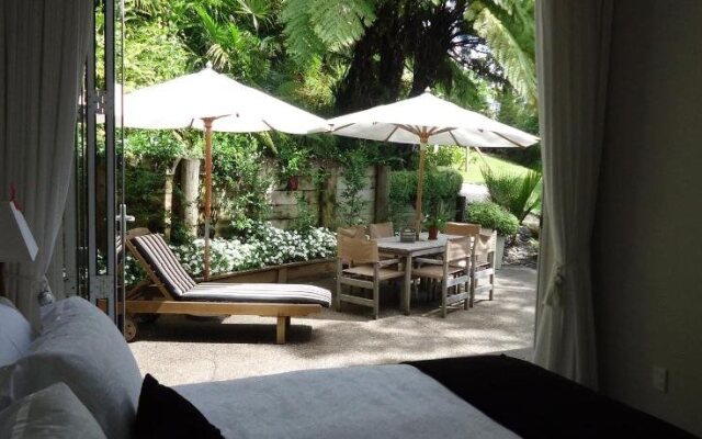 Plantation House Bed & Breakfast