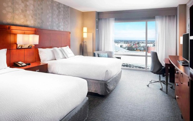 Courtyard by Marriott Indianapolis Downtown