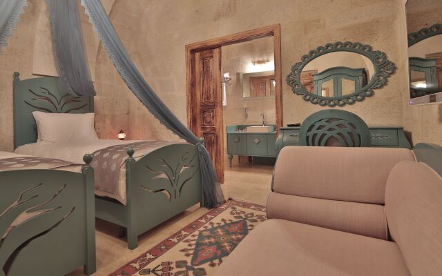 Elit Cave Suites