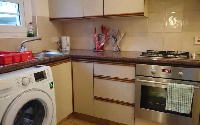 Mayville House Apartment