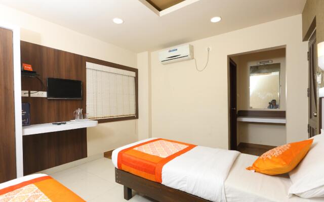 OYO 4324 Hotel Emerald Manor