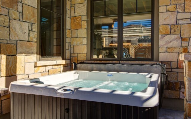 3815 Blackstone Drive Townhome by RedAwning