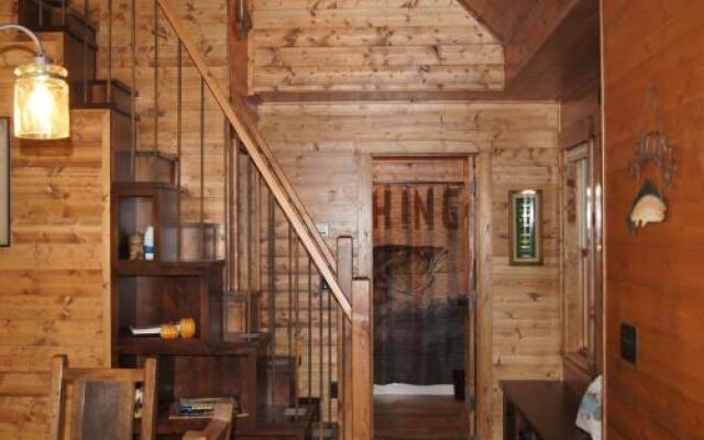 Crosslake Treetop Village