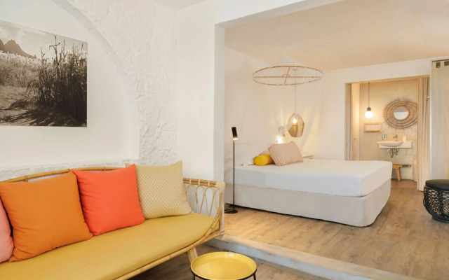 Tropical Attitude - Adults only