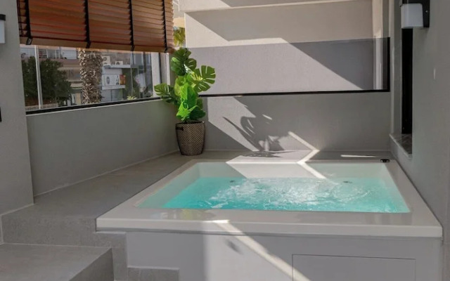 B G Urban Spa by Cretanhouses