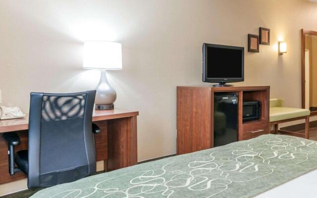 Comfort Suites North