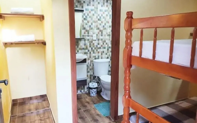 Casa de Temporada 4 Coqueiros, 16 Hóspedes, Piscina, 4 Suítes e Churrasqueira em Itacaré Bahia