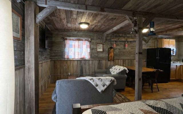 Outback Shack: Lake Access Studio in Woodruff