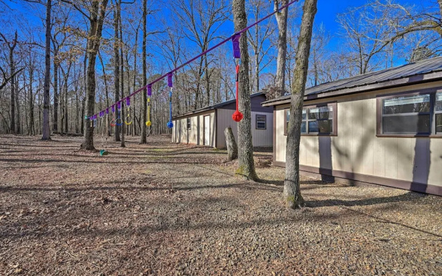 Pet-friendly 'shady Oaks' Broken Bow Gem w/ Patio!
