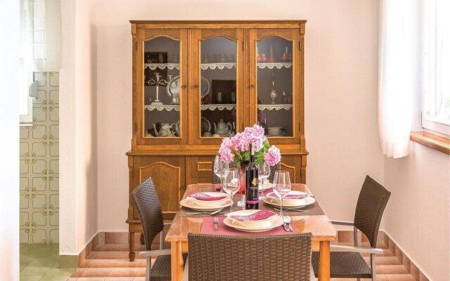 Amazing Apartment in Tucepi With 2 Bedrooms and Wifi