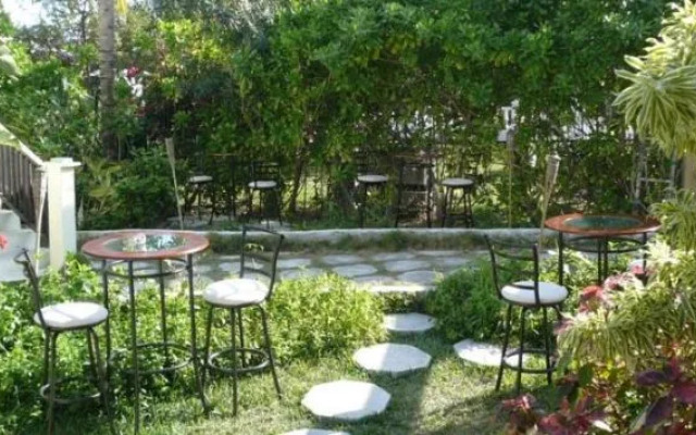 The Sugar Apple B & B