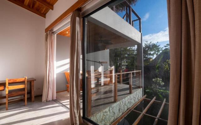 Iluminar Beachfront Suite