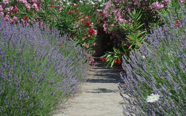 Residence Fiori Di Cala Rossa