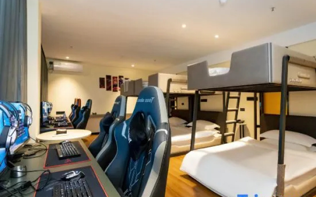 Meitu E-sports Homestay (Yulin Darunfa Convention and Exhibition Center)
