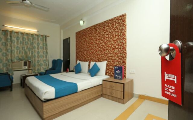 OYO 8785 Hotel Queen's Pearl
