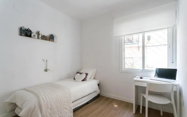 TRIANA 3 Bedrooms & 2 bath Parking Included