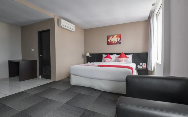 Hotel Asyra By OYO Rooms