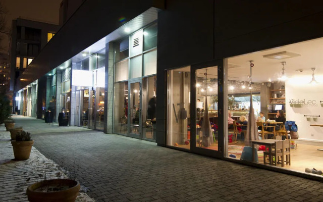 Goodnight Warsaw Apartment Triton