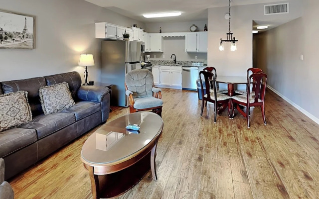 Whispering Pines by Vtrips