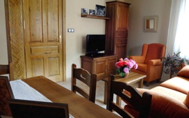 Apartamentos La Borda de Marco