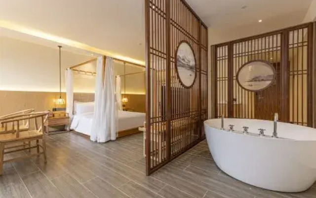 Guiyuan Homestay (Zhaoqing Qixingyan Xinghu Scenic Area Branch)