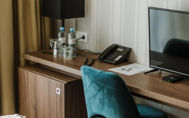 Hotel Nais