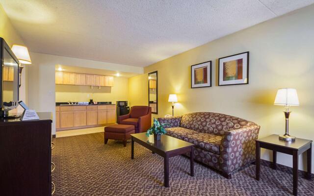 Best Western N.E. Mall Inn & Suites