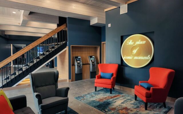 The Hotel at Falcon lake